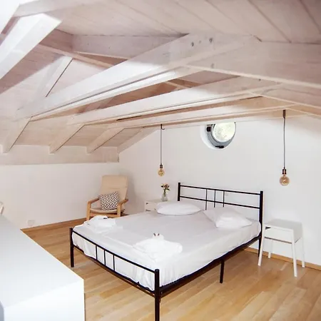 Laura_sea View_house